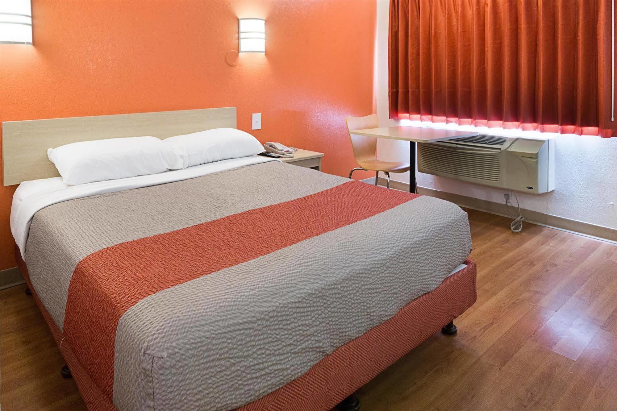 Motel 6-Mcallen, Tx Eksteriør bilde